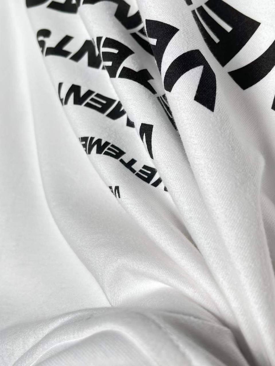 VETEMENTS Logo-Print White Cotton T-shirt